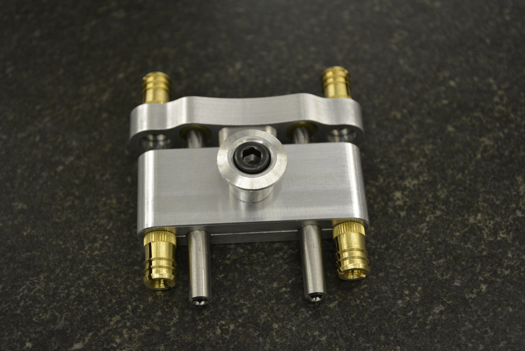 3.9 ULTACH Cheek hardware